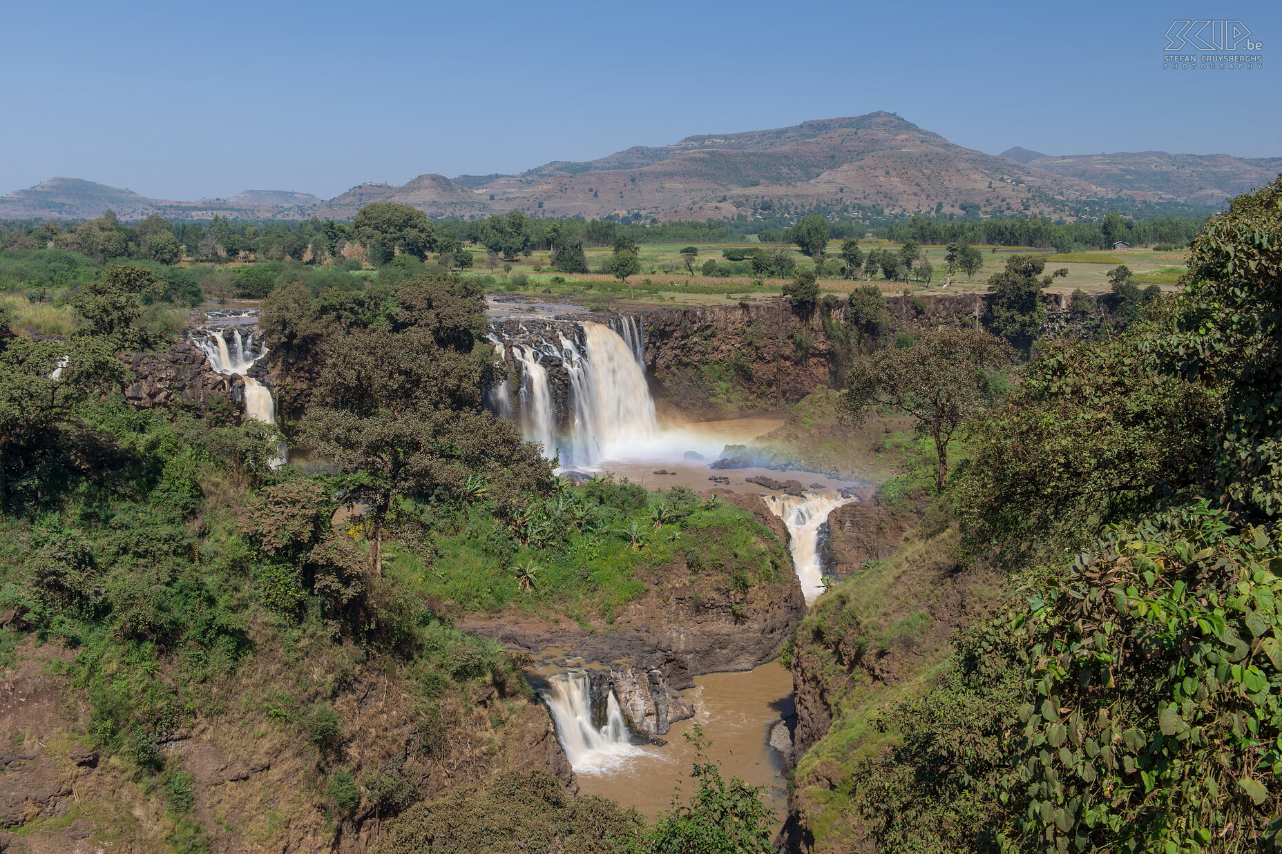 Blue Nile Falls Besides the Victoria Falls are the waterfalls Tis Isat at the Blue Nile/Abay the most impressive ones of Africa. The falls are 37m to 45m high and in the rainy season it can be up to 400m wide. Stefan Cruysberghs